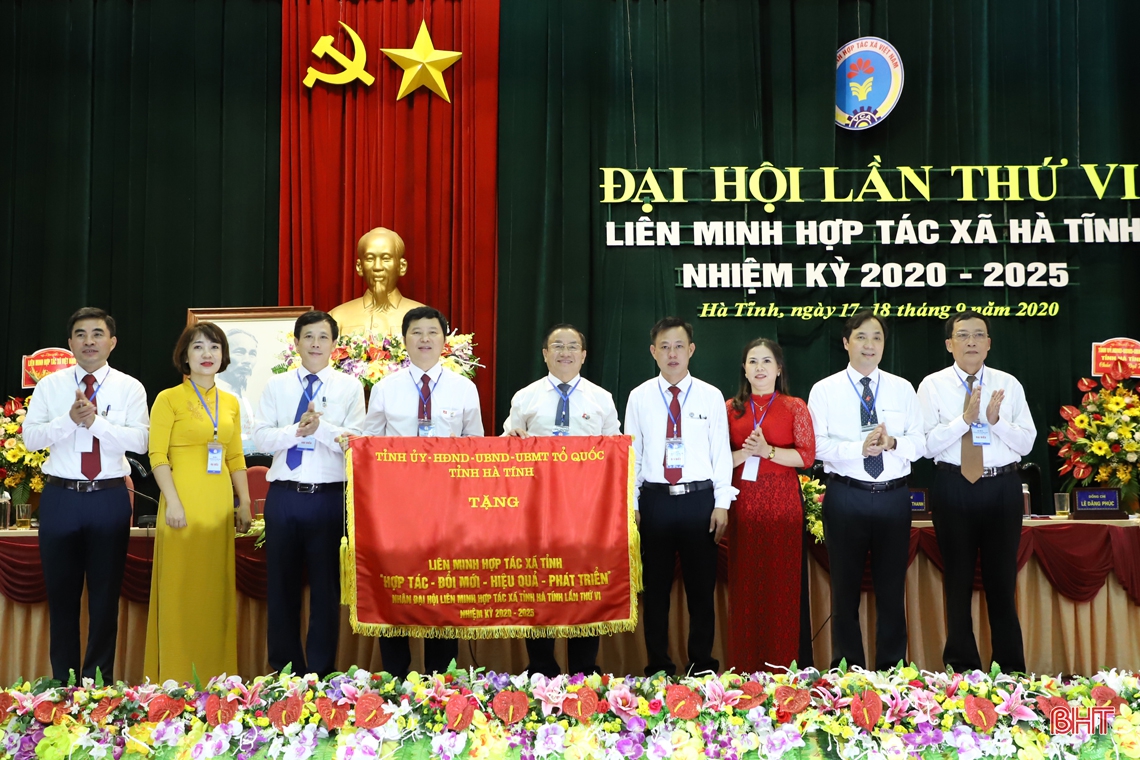 Ông Nguyễn Ngọc Hùng tái cử Chủ tịch Liên minh HTX Hà Tĩnh nhiệm kỳ 2020 - 2025