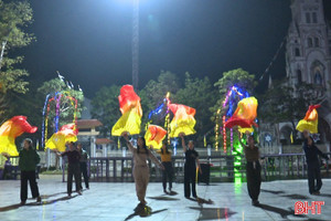 Người dân Công giáo nô nức tập luyện chờ đêm Noel