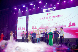 DANAGO gây ấn tượng với đêm Gala Dinner hoành tráng