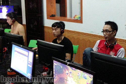 "Nghiện" game khiến giới trẻ luôn có nhu cầu về tiền để thỏa mãn những cuộc chơi