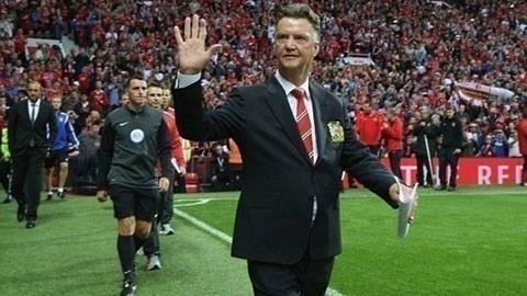 Trận đầu ra quân không như ý của Van Gaal Trận đầu ra quân không như ý của Van Gaal