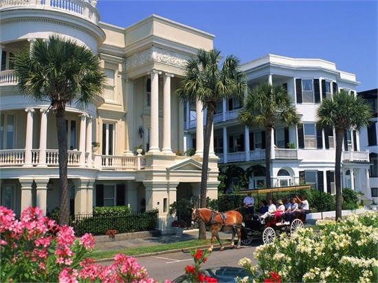 Charleston, South Carolina, Mỹ (84,3 điểm) Thị trấn với bề dày lịch sử cùng ẩm thực ngon đáng kinh ngạc là những nét chính mà nhiều du khách đã chọn Charleston làm điểm đến yêu thích của mình.