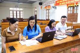 Xây dựng dữ liệu, phát triển người tham gia BHXH, BHYT