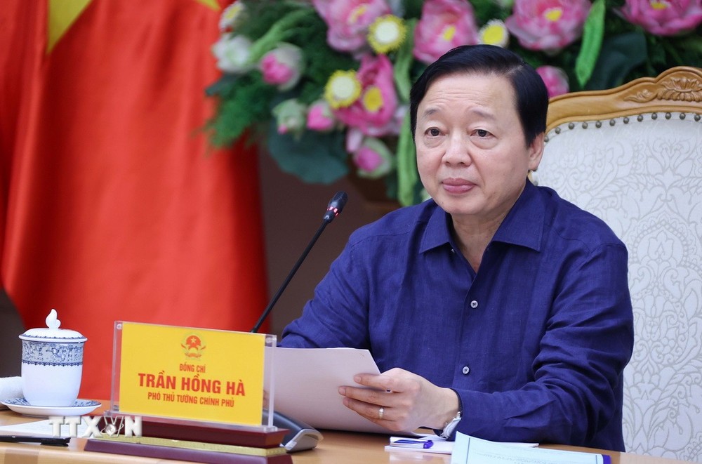 Phó Thủ tướng Chính phủ Trần Hồng Hà chủ trì hội nghị. Ảnh TTXVN. pho-thu-tuong-tran-hong-ha-chu-tri-hop-ve-tinh-hinh-dich-ta-lon-chau-phi.jpg