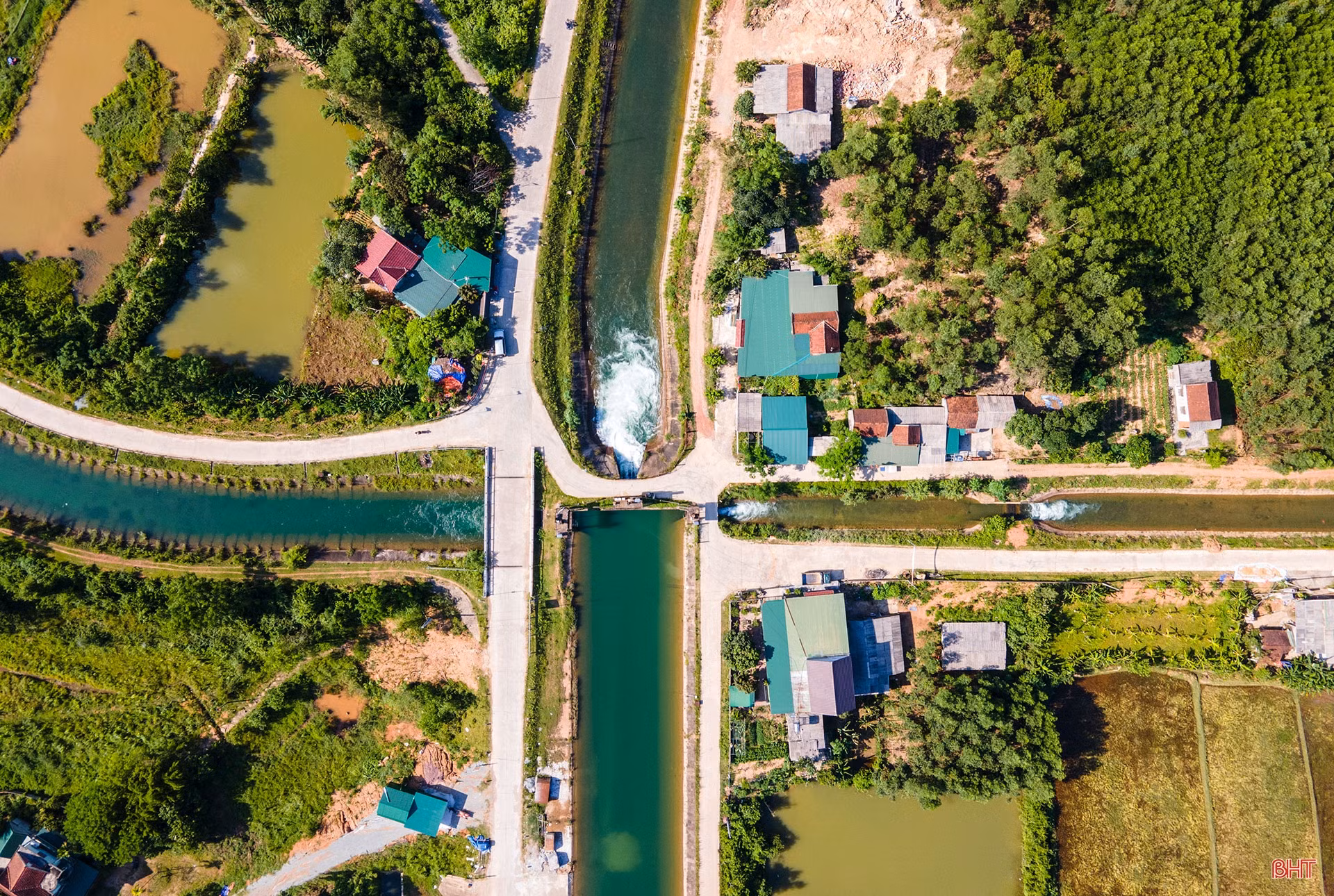 Xuôi dòng Kẻ Gỗ…