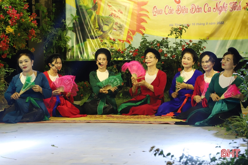 Nghệ nhân Hà Tĩnh giao lưu hát thơ Kiều