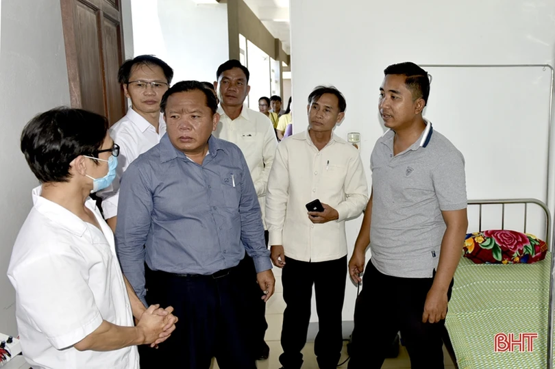 Đoàn đại biểu Ban Tuyên huấn tỉnh Bôlykhămxay và Savannakhet tham quan nông thôn mới Hà Tĩnh