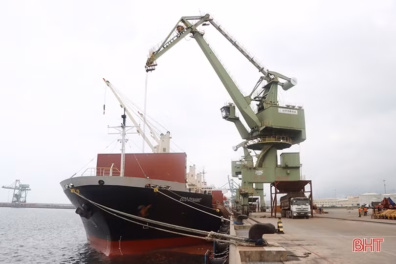 Mở hơn 9.100 tờ khai, Hải quan Hà Tĩnh thu ngân sách hơn 7.136 tỷ đồng