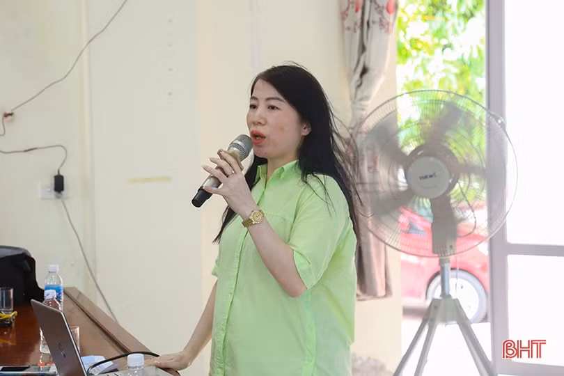 Trao tặng 100 bếp đun tiết kiệm năng lượng cho phụ nữ TP Hà Tĩnh