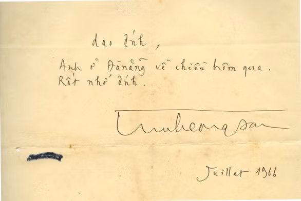 Bà Dao Ánh sẽ trao lại hơn 300 bức thư tình cho Bảo tàng Trịnh Công Sơn - Ảnh 4. Bà Dao Ánh sẽ trao lại hơn 300 bức thư tình cho Bảo tàng Trịnh Công Sơn