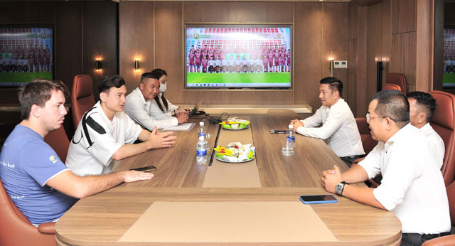 Đặng Văn Lâm gia nhập Bình Định với bản hợp đồng kỷ lục