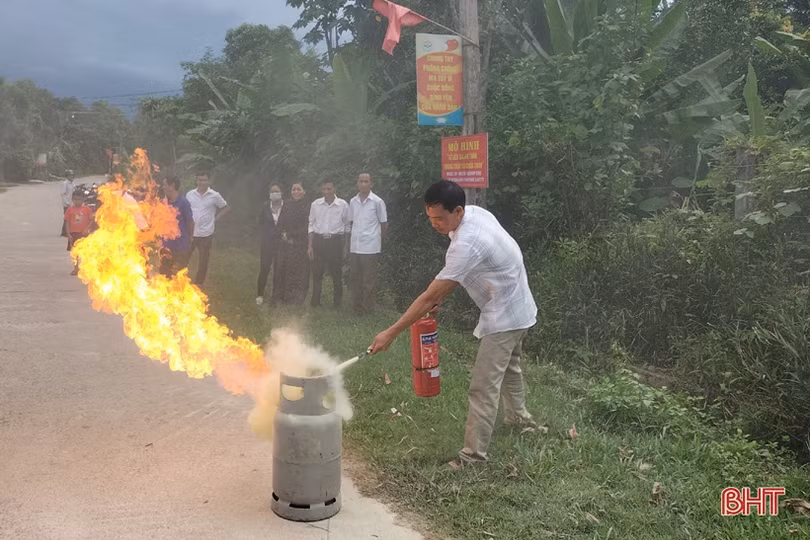 Ra mắt Tổ liên gia an toàn PCCC khu dân cư đầu tiên ở Hương Sơn