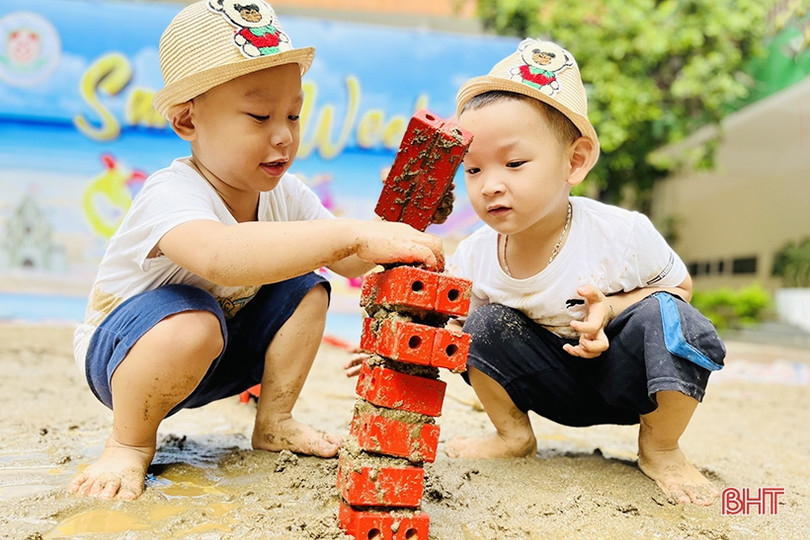 Độc đáo lễ hội cát SANDY WEEK” của các bé mầm non Trí Đức