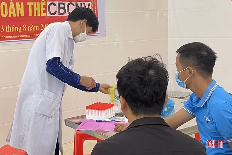 Công đoàn Hà Tĩnh sôi nổi thi đua chào mừng các ngày lễ lớn