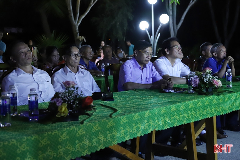 Nghệ nhân Hà Tĩnh giao lưu hát thơ Kiều