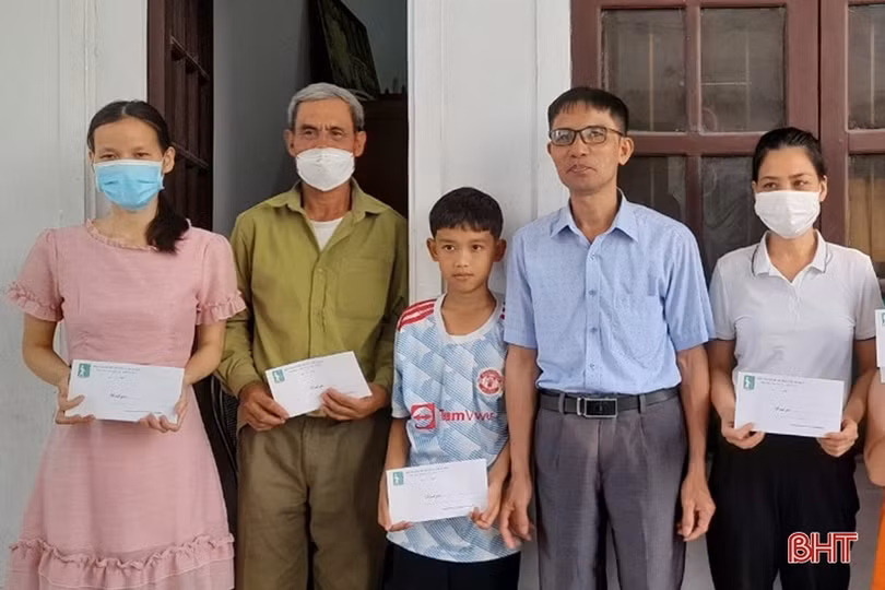 Nỗ lực giúp người mù ở Cẩm Xuyên tự tin hòa nhập cộng đồng, phát triển kinh tế