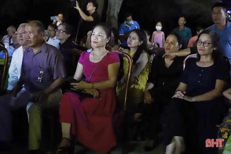 Nghệ nhân Hà Tĩnh giao lưu hát thơ Kiều