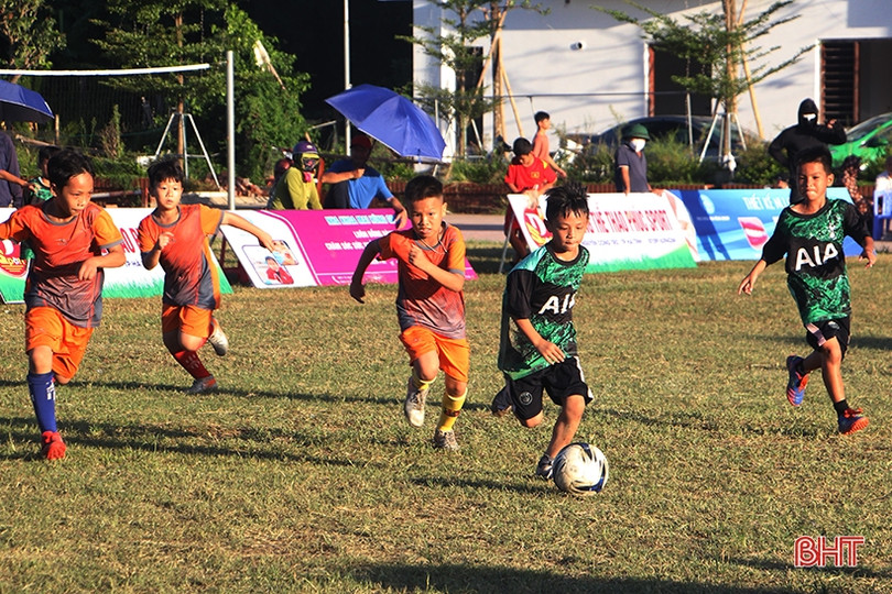 FC Thạch Hà và PTF Thành Sen giành giải nhất các nội dung thi đấu Giải Bóng đá các CLB cộng đồng Hà Tĩnh