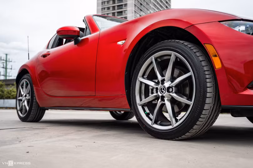 Mazda MX-5 2022 – xe thể thao mui trần hàng độc tại Việt Nam