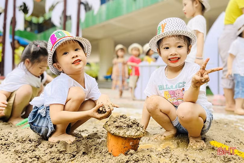 Độc đáo lễ hội cát SANDY WEEK” của các bé mầm non Trí Đức