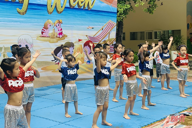 Độc đáo lễ hội cát SANDY WEEK” của các bé mầm non Trí Đức