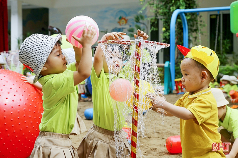 Độc đáo lễ hội cát SANDY WEEK” của các bé mầm non Trí Đức