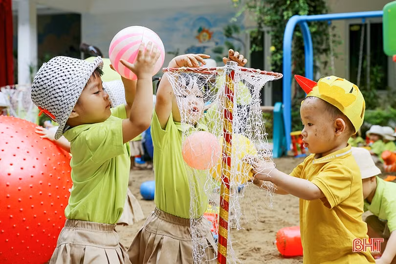 Độc đáo lễ hội cát SANDY WEEK” của các bé mầm non Trí Đức