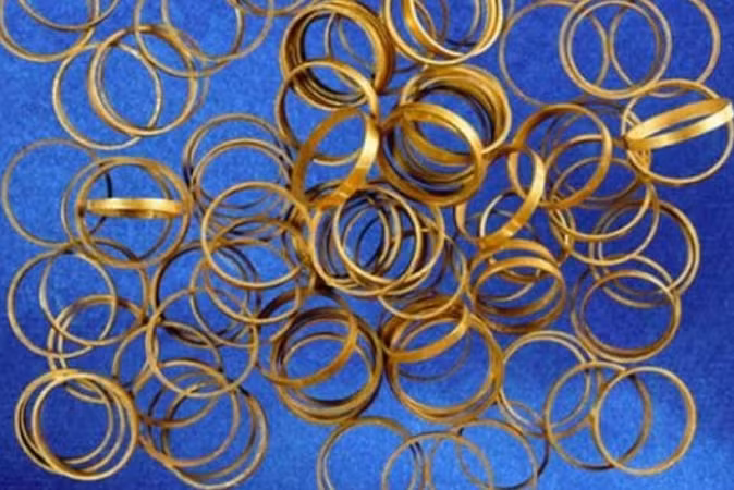 Ngôi mộ cổ đại chứa 169 chiếc nhẫn vàng