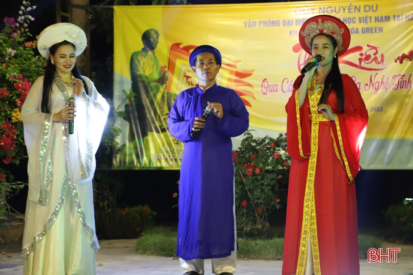 Nghệ nhân Hà Tĩnh giao lưu hát thơ Kiều