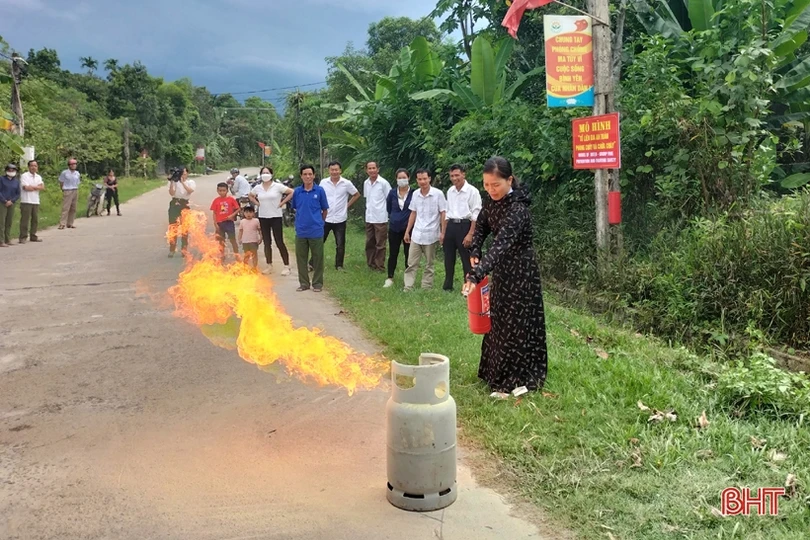 Ra mắt Tổ liên gia an toàn PCCC khu dân cư đầu tiên ở Hương Sơn