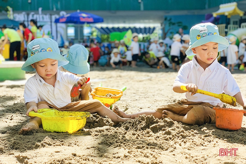 Độc đáo lễ hội cát SANDY WEEK” của các bé mầm non Trí Đức