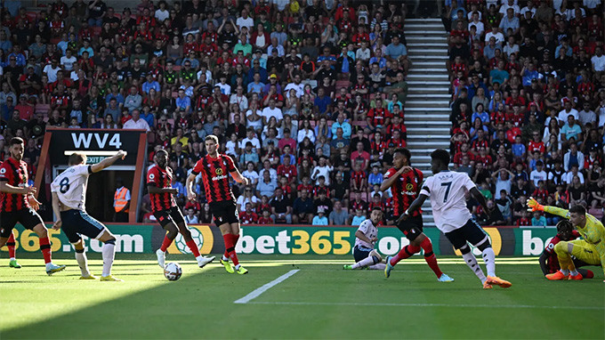 Kết quả Bournemouth 0-3 Arsenal: Odegaard, Jesus rực sáng đưa Pháo thủ lên đầu bảng