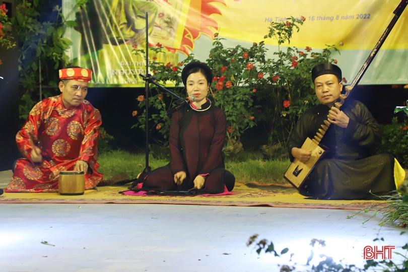Nghệ nhân Hà Tĩnh giao lưu hát thơ Kiều