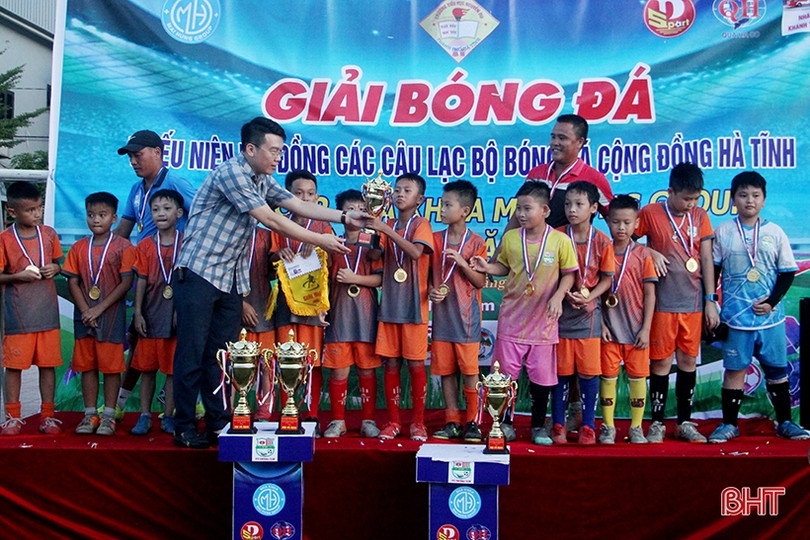 FC Thạch Hà và PTF Thành Sen giành giải nhất các nội dung thi đấu Giải Bóng đá các CLB cộng đồng Hà Tĩnh