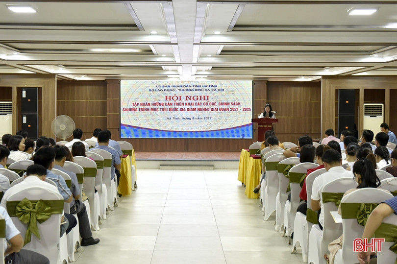 Trang bị kiến thức cho cán bộ, chuyên viên phụ trách chương trình giảm nghèo ở Hà Tĩnh