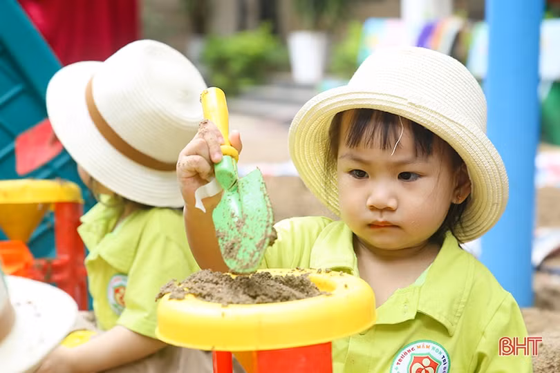 Độc đáo lễ hội cát SANDY WEEK” của các bé mầm non Trí Đức