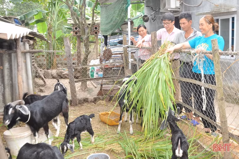 “Thấu hiểu lòng dân, tận tâm phục vụ”