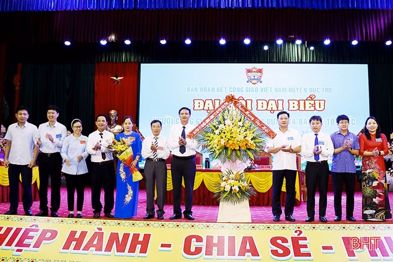 Người công giáo Đức Thọ thi đua yêu nước, xây dựng quê hương ngày càng giàu đẹp