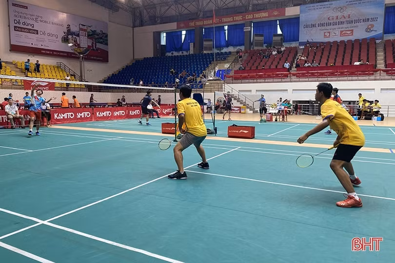 Hà Tĩnh giành 1 HCV và 1 HCB Giải Cầu lông, bóng bàn gia đình toàn quốc 