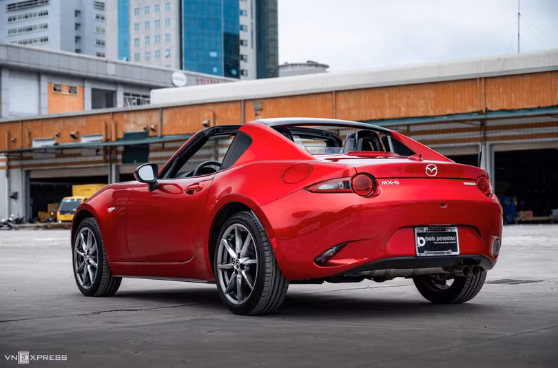 Mazda MX-5 2022 – xe thể thao mui trần hàng độc tại Việt Nam