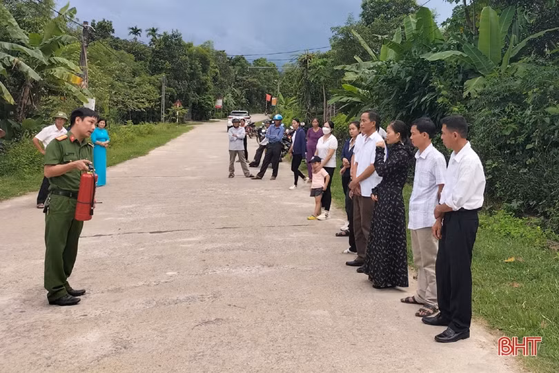 Ra mắt Tổ liên gia an toàn PCCC khu dân cư đầu tiên ở Hương Sơn