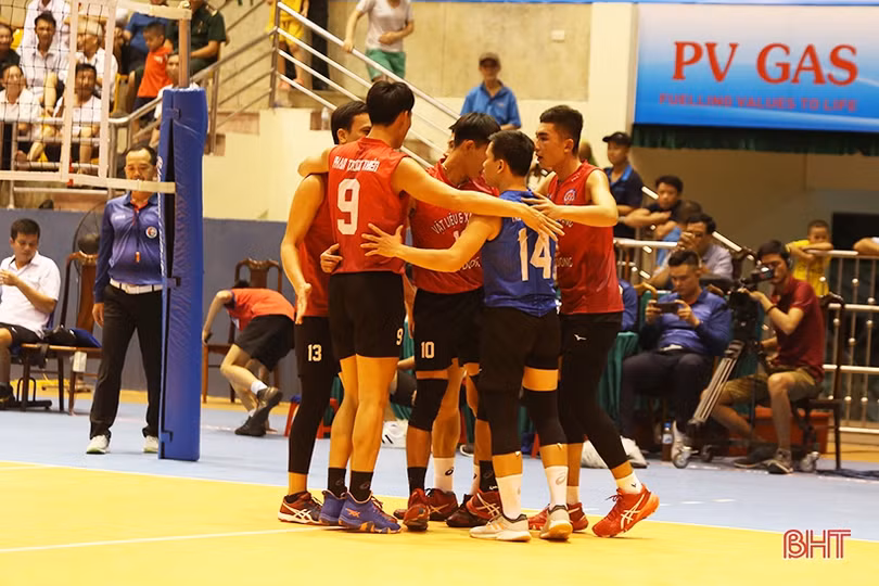 Giải bóng chuyền vô địch quốc gia tại Hà Tĩnh: Biên phòng và Ngân hàng Công thương cùng thua