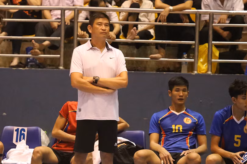 Bóng chuyền Hà Tĩnh đại thắng ngày ra quân