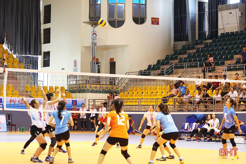 Giải bóng chuyền vô địch quốc gia tại Hà Tĩnh: Biên phòng và Ngân hàng Công thương cùng thua