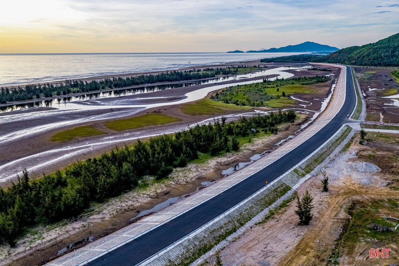 Khám phá cung đường ven biển tuyệt đẹp ở Hà Tĩnh