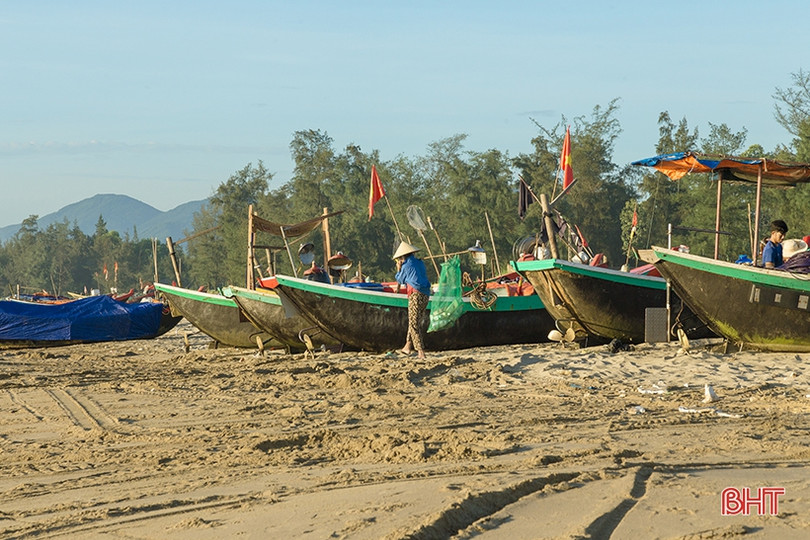 Bình yên ngày mới ở làng chài Xuân Yên
