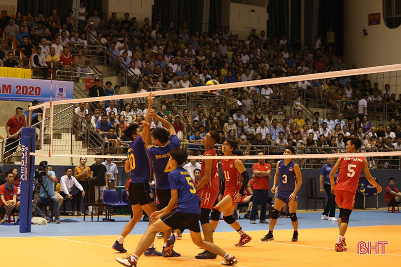 Bóng chuyền Hà Tĩnh đại thắng ngày ra quân