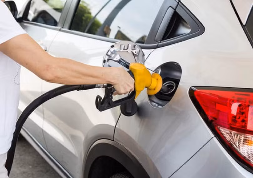 Nguyên nhân và dấu hiệu nước xuất hiện trong bình xăng