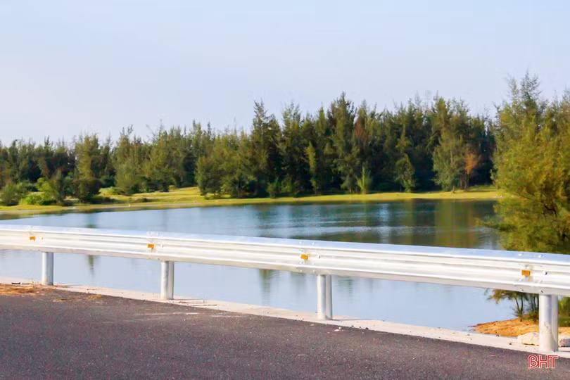 Khám phá cung đường ven biển tuyệt đẹp ở Hà Tĩnh