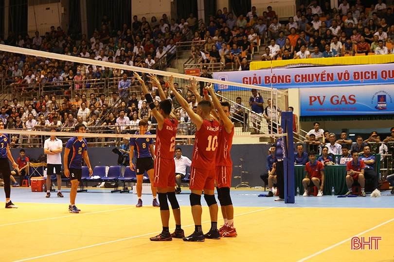 Bóng chuyền Hà Tĩnh đại thắng ngày ra quân